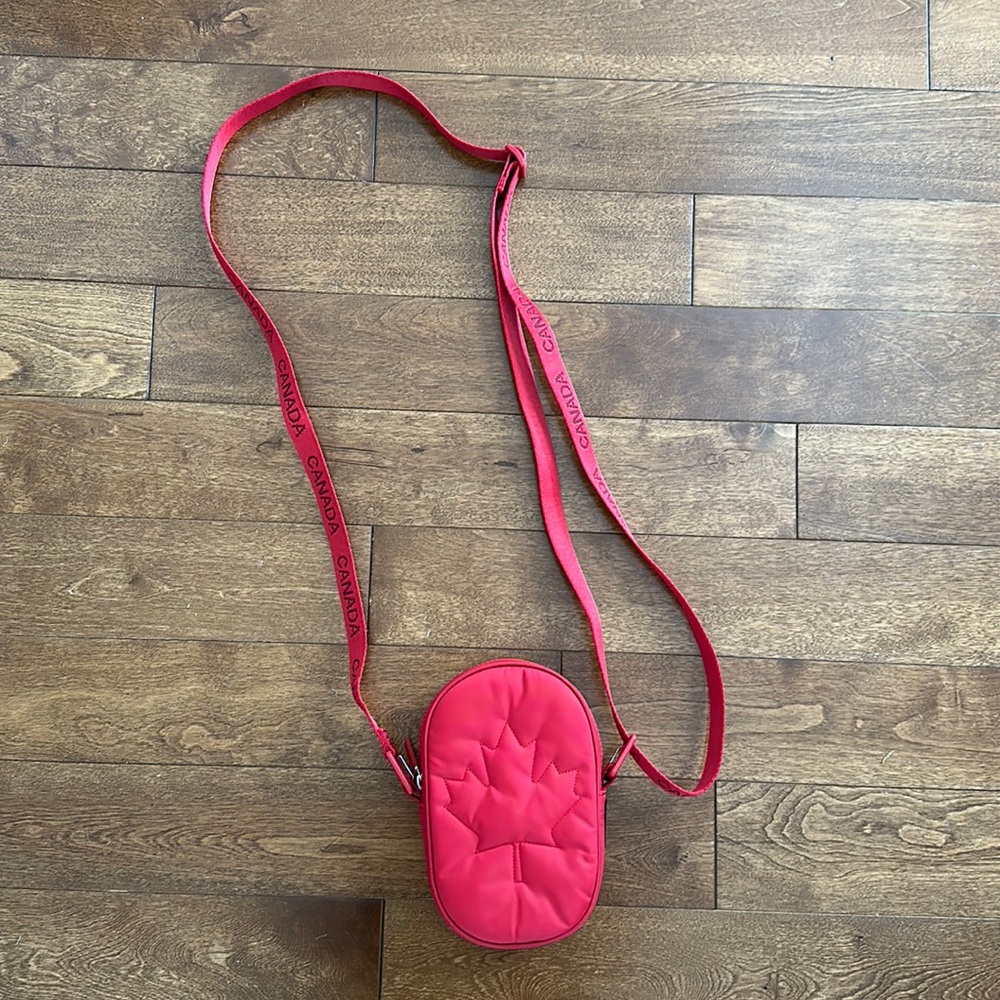 Lululemon Team Canada Crossbody bag